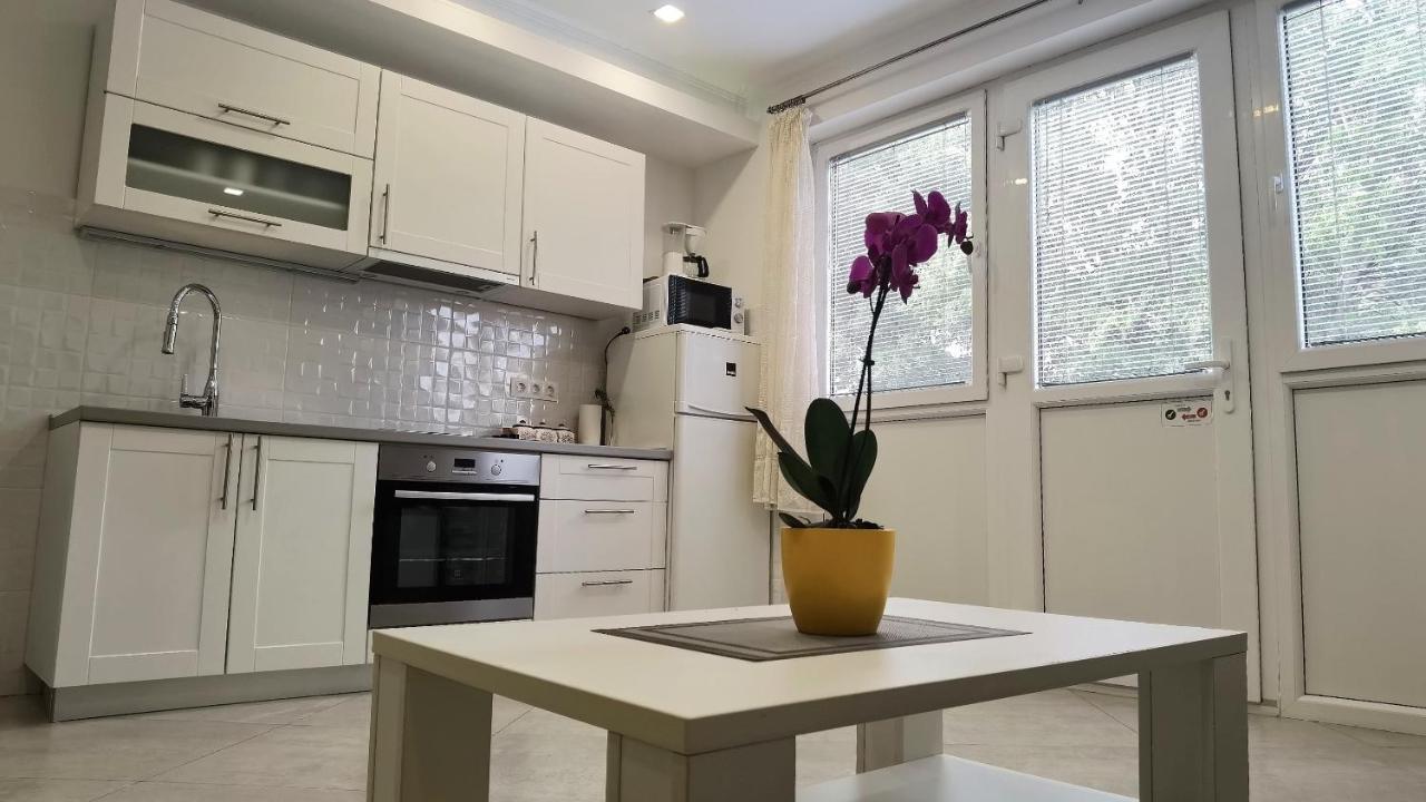 קריקווניצה Apartments Njegovan מראה חיצוני תמונה